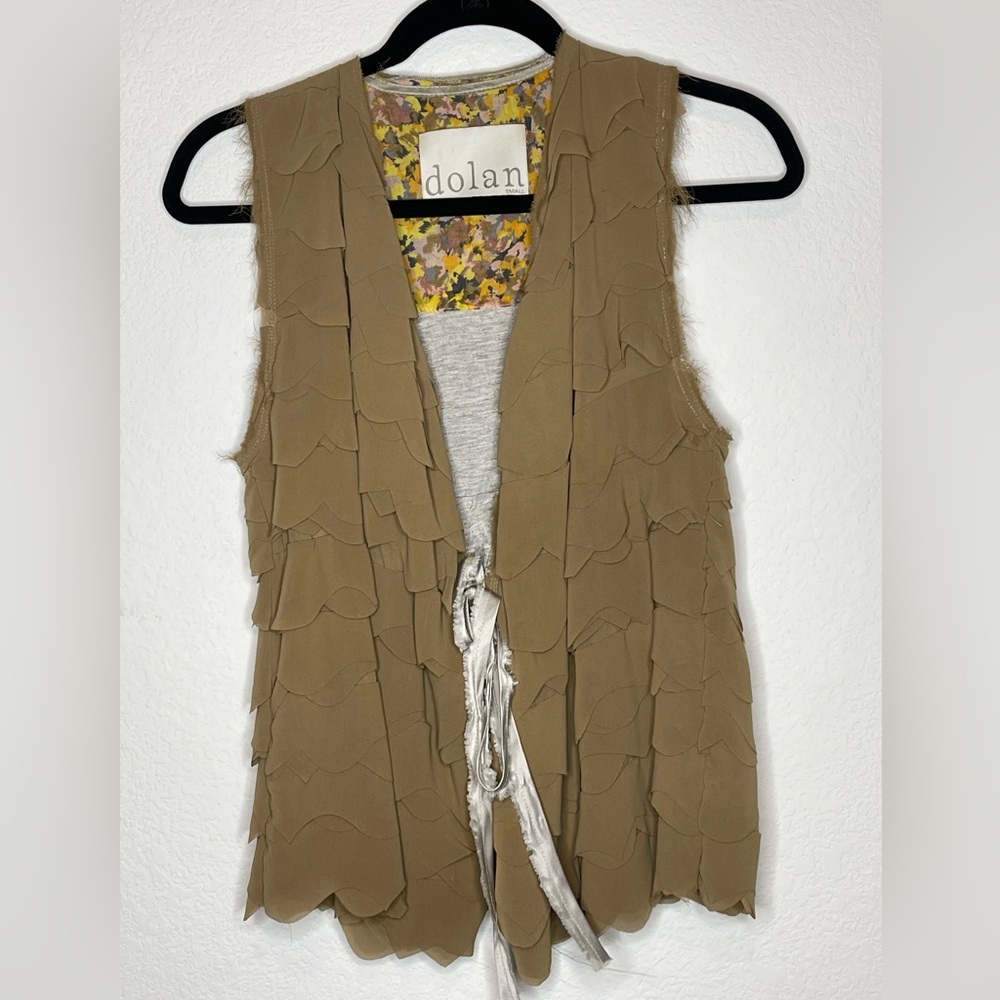 Dolan Women‎ Tan Layered Ruffle Fringe Vest Top size small